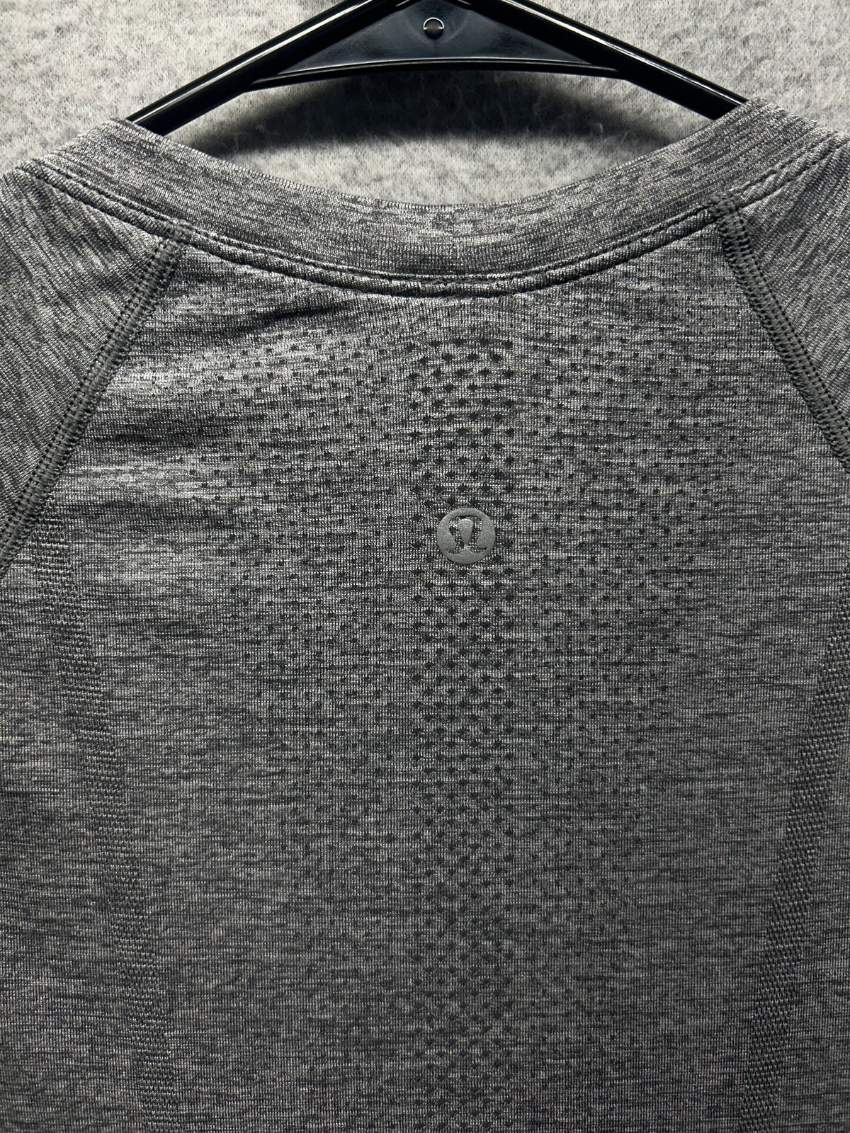 Lululemon Swiftly Tech Short Sleeve Size 4 Slate Gray