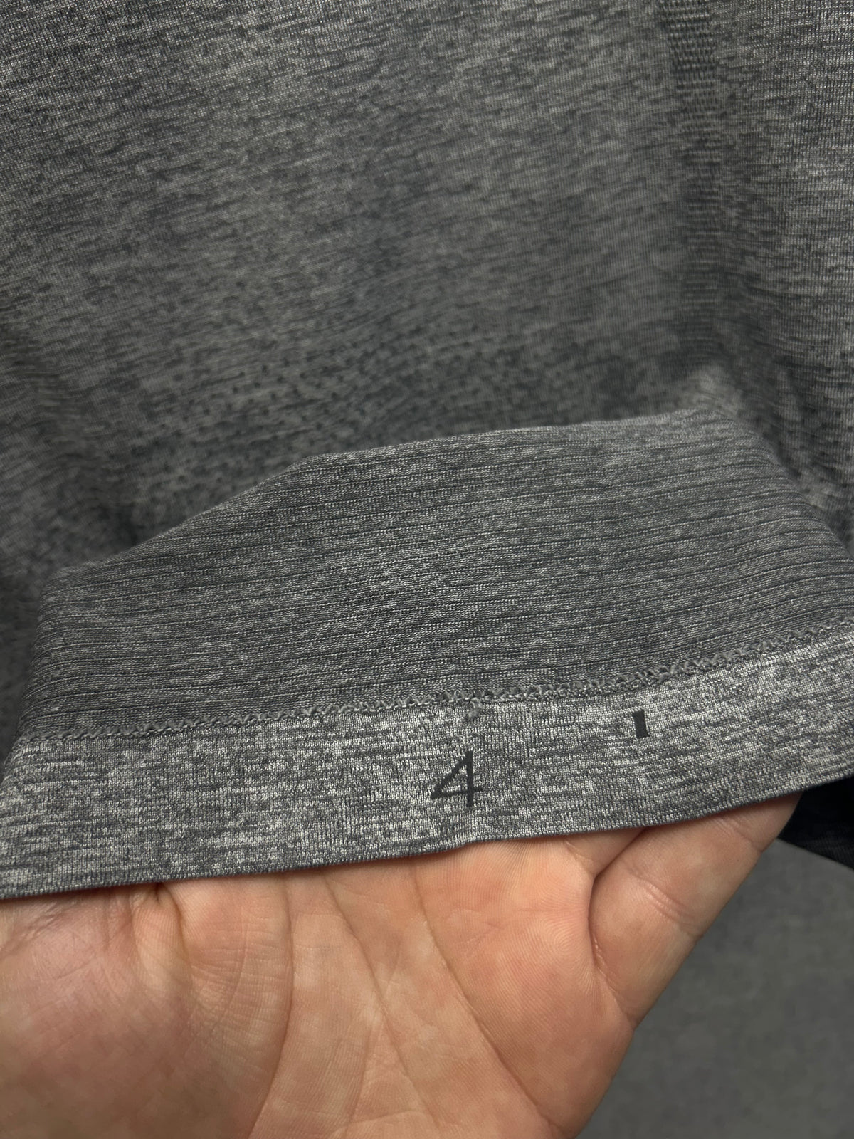 Lululemon Swiftly Tech Short Sleeve Size 4 Slate Gray