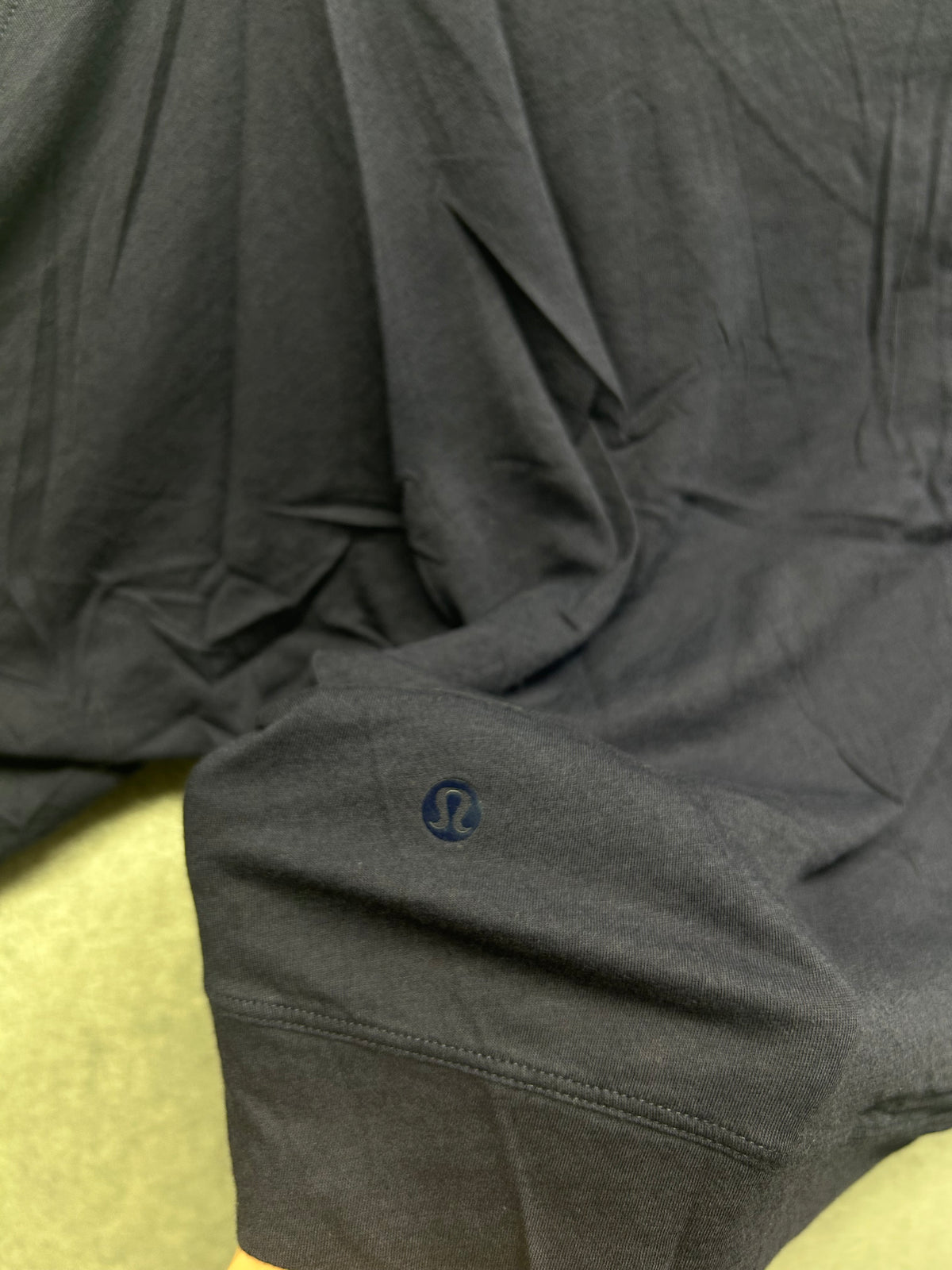 Lululemon Ambleside V Short Sleeve Size 4 Deep Indigo