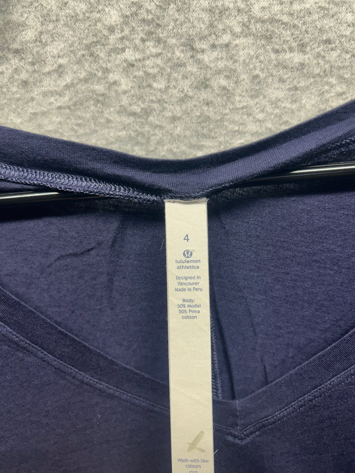 Lululemon Ambleside V Short Sleeve Size 4 Deep Indigo