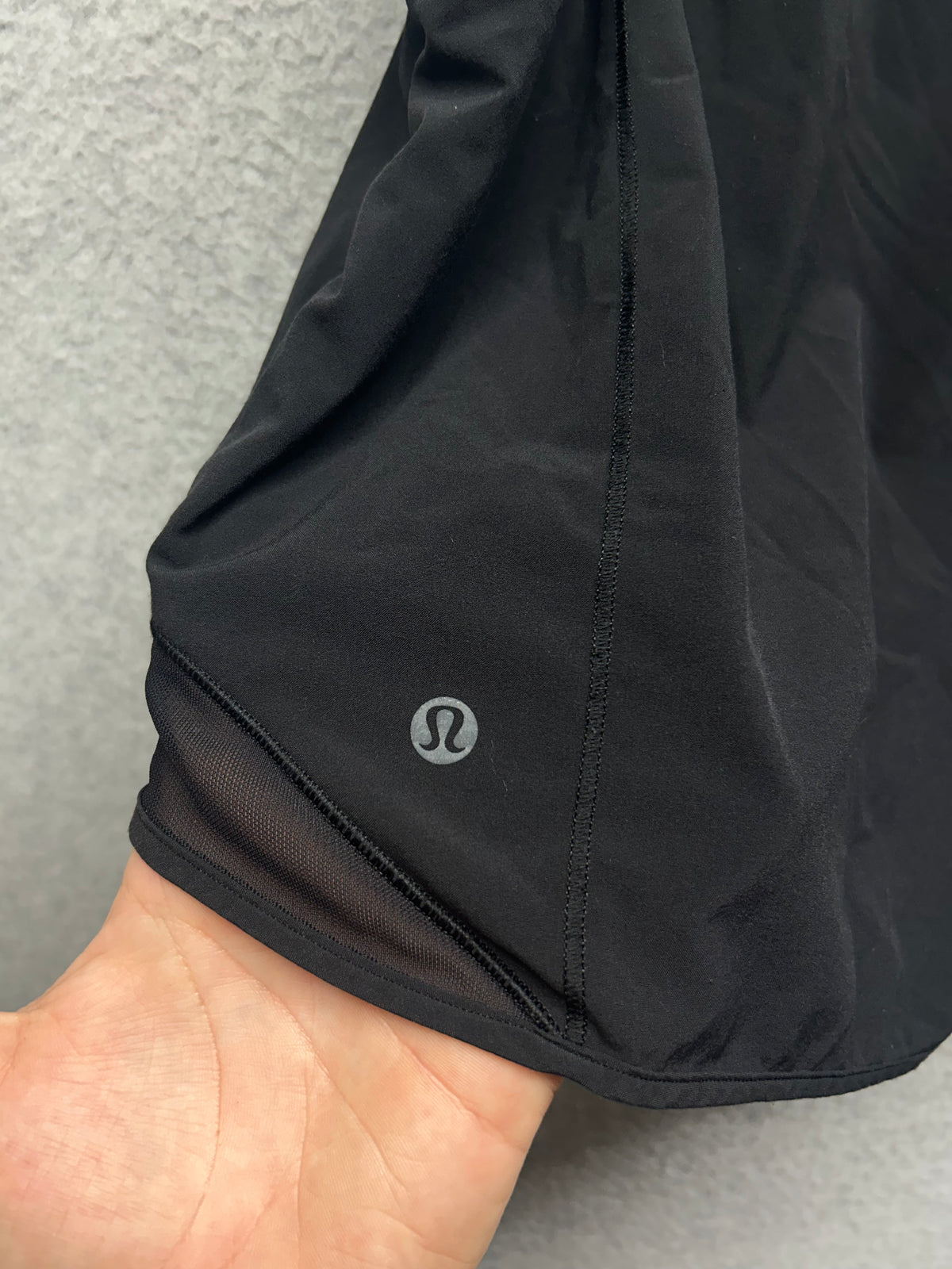Lululemon Hotty Hot Short High-Rise Long 4" Size 14 Black