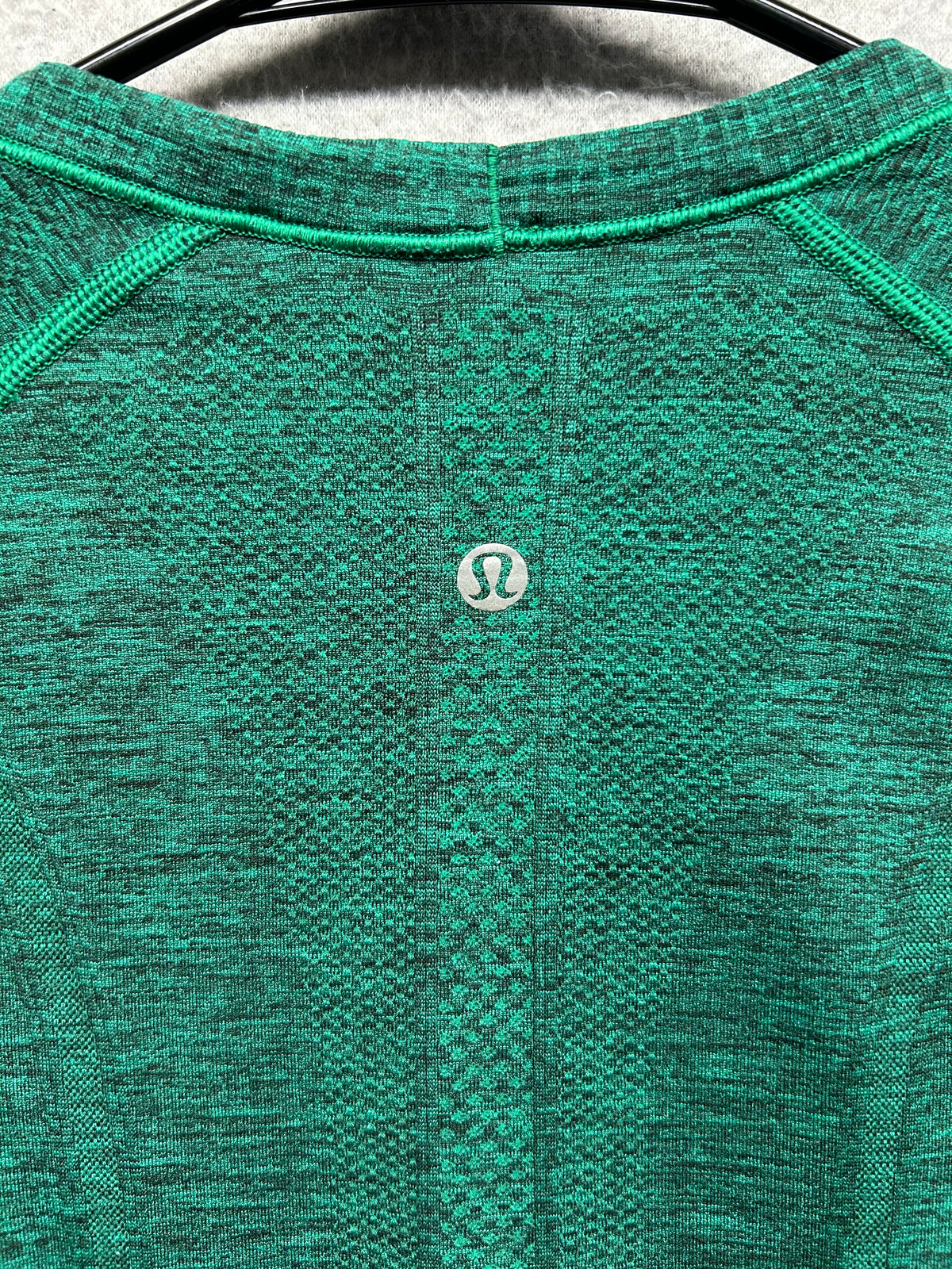 Lululemon Swiftly Tech Long Sleeve Crew Size 4 Green