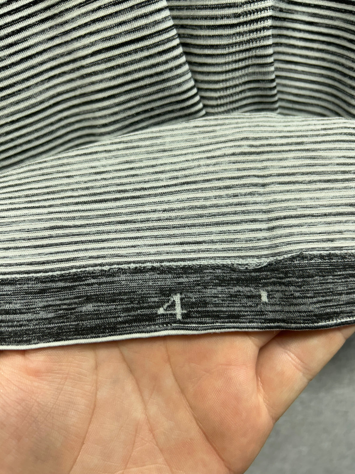 Lululemon Swiftly Tech Short Sleeve Crew Size 4 White Black Striped