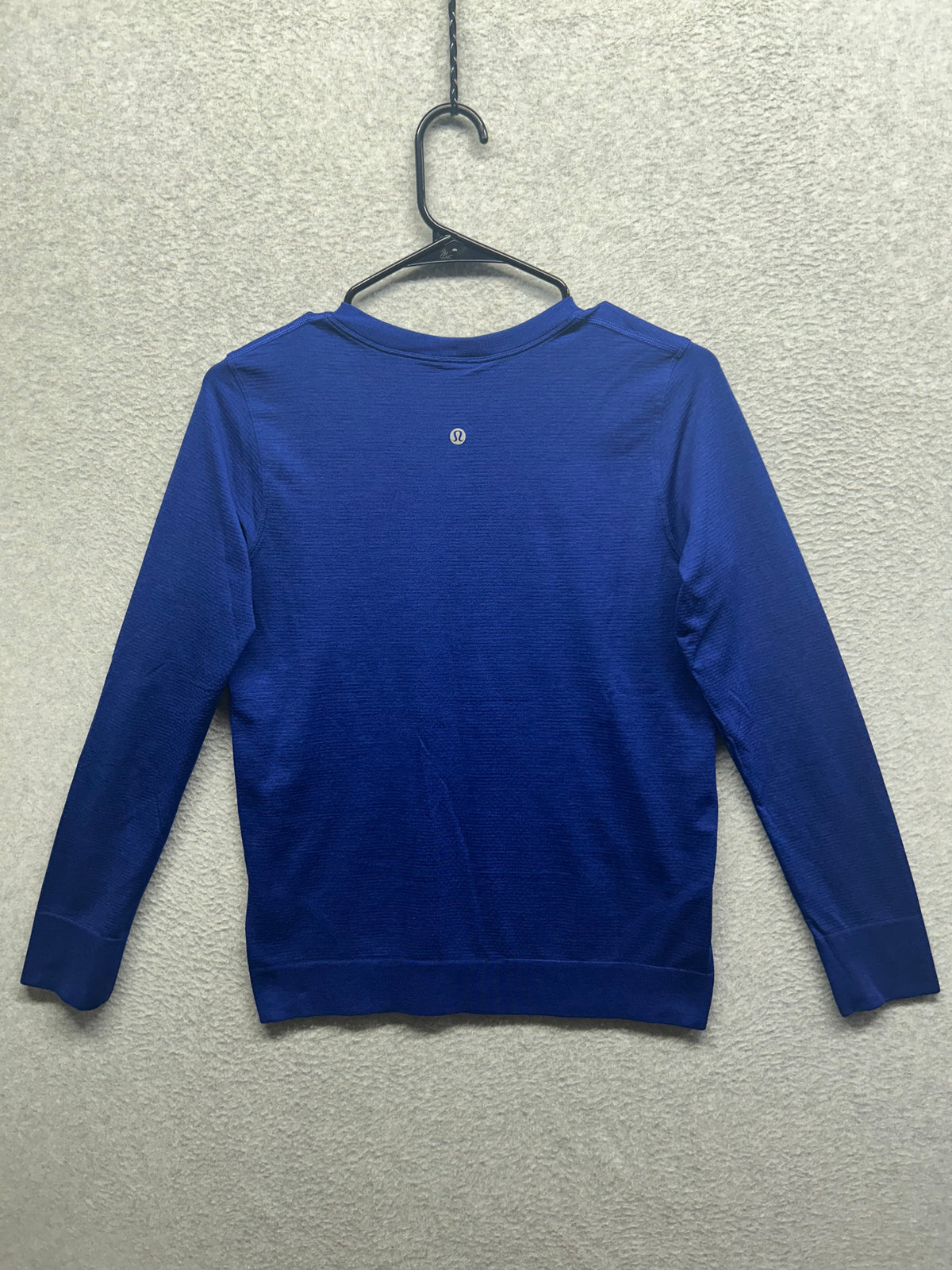Lululemon Swiftly Tech Relaxed Fit Long Sleeve Crew Size 6 Blue