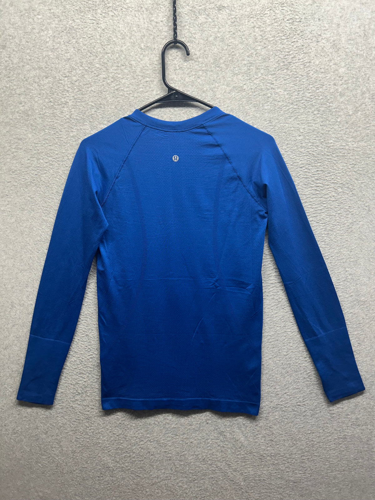Lululemon Swiftly Tech Long Sleeve Crew Size 6 Blue
