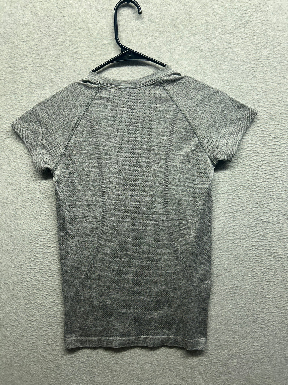 Lululemon Swiftly Tech Short Sleeve Crew Size 6 Slate Gray