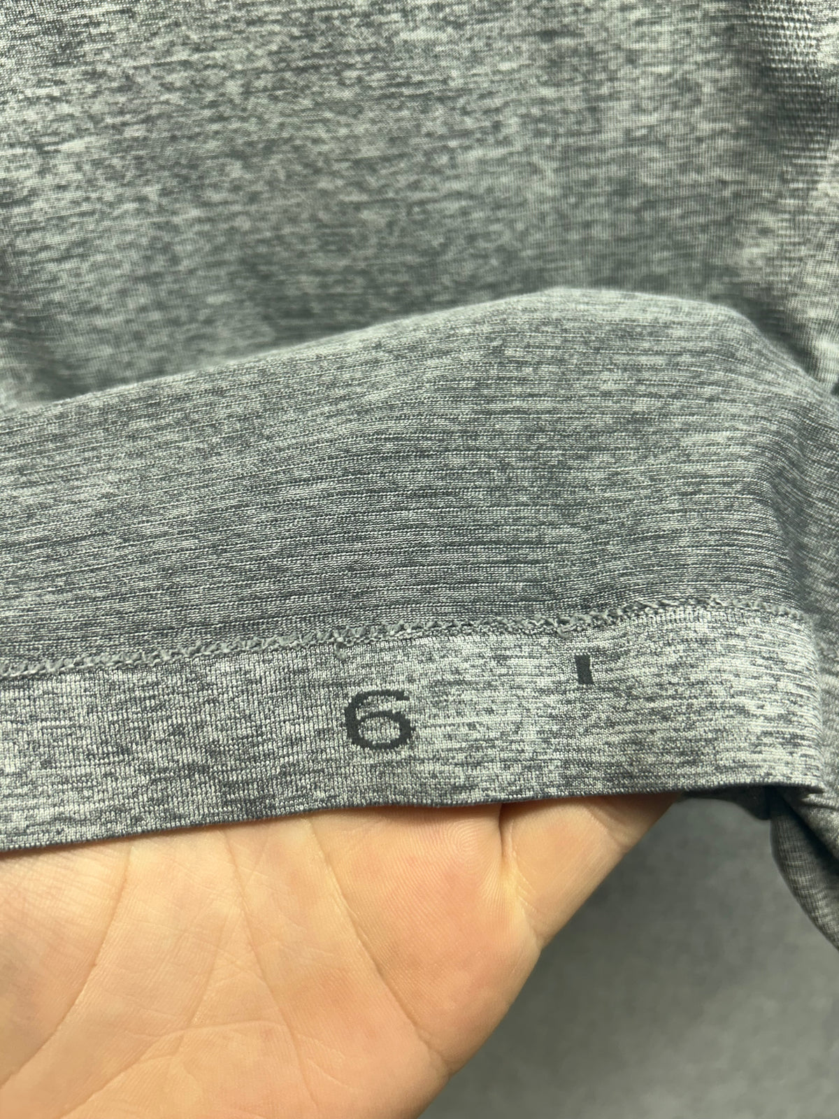 Lululemon Swiftly Tech Short Sleeve Crew Size 6 Slate Gray