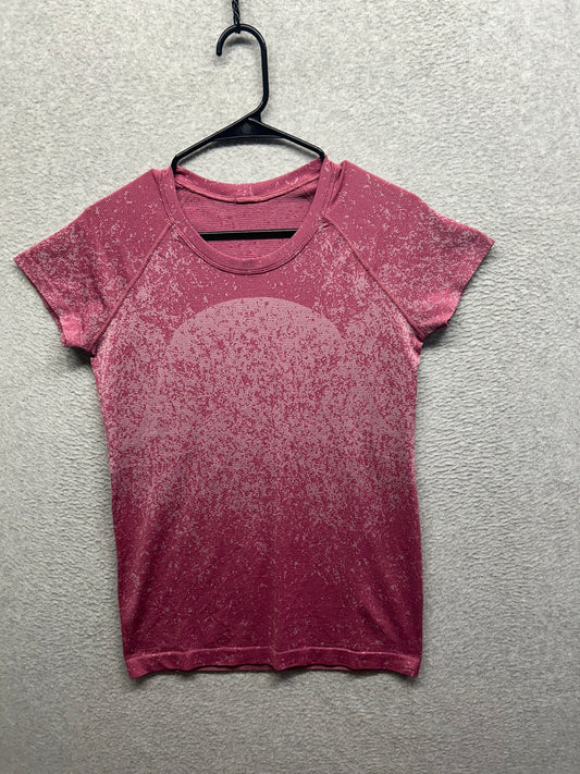 Lululemon Swiftly Tech Short Sleeve Crew Size 8 Distorted Red | Pink