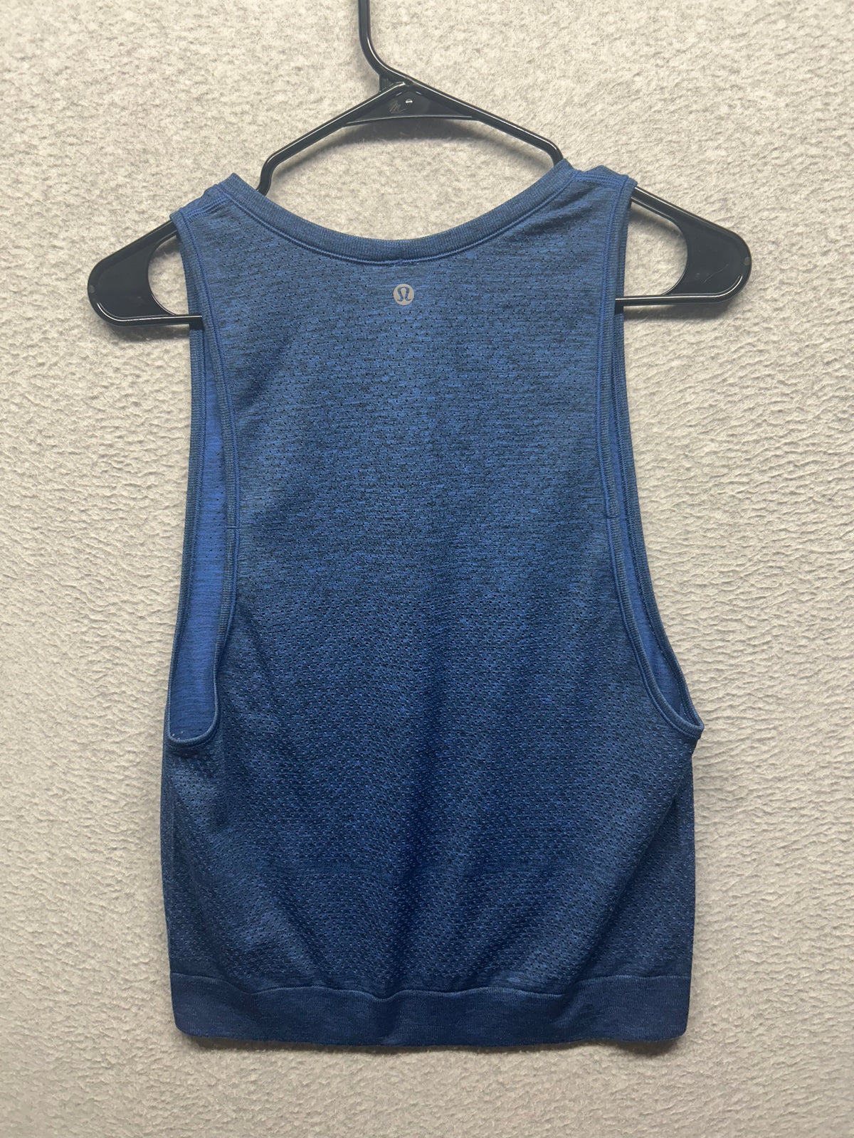 Lululemon Muscle By Relaxed Fit Tank Size 4 Blue