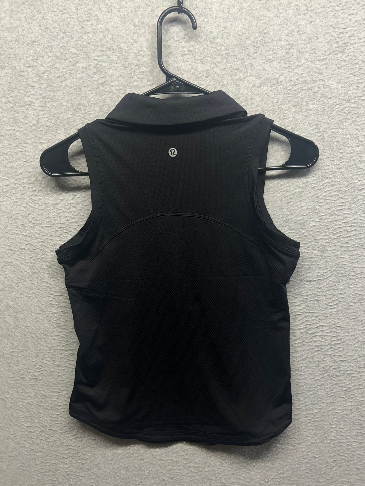 Lululemon Quick-Dry Sleeveless Polo Shirt Size 6 Black