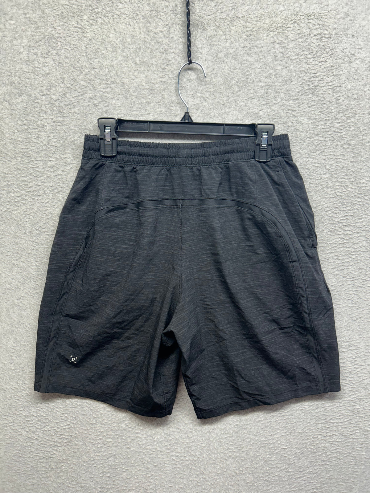 Lululemon Pace Breaker Short Linerless 9" Size Medium All Court Texture Deep Coal Black
