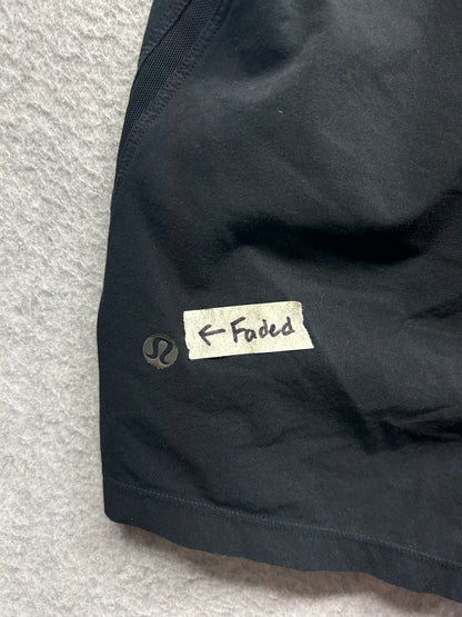 FLAWED Lululemon Pace Breaker Linerless Short 5" Size Medium Black