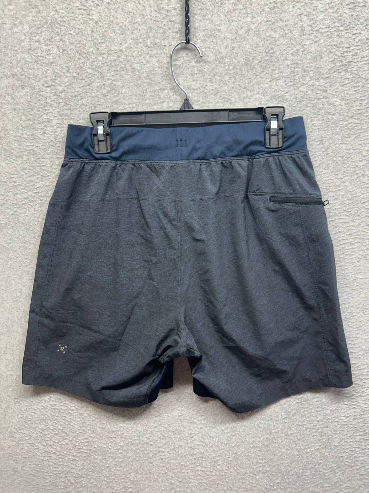 Lululemon T.H.E. Short Linerless 7" Size Medium Blue