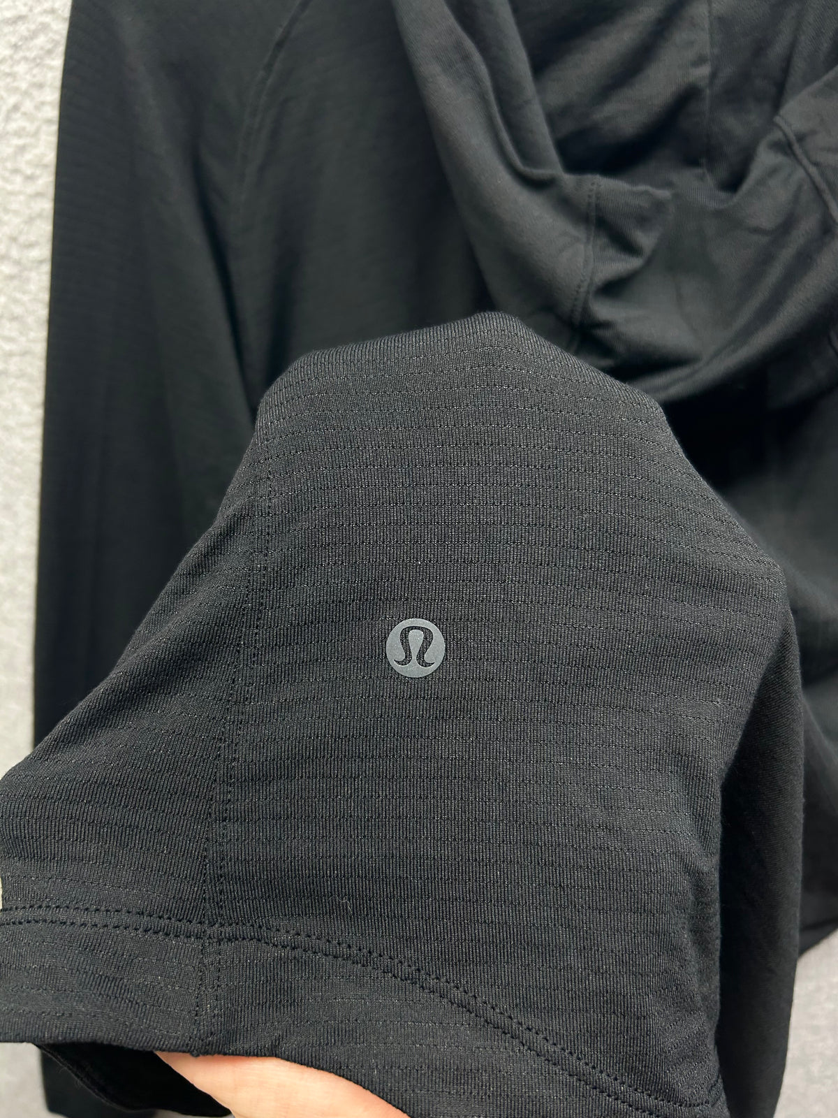 Lululemon License To Train Hoodie Size Medium Black