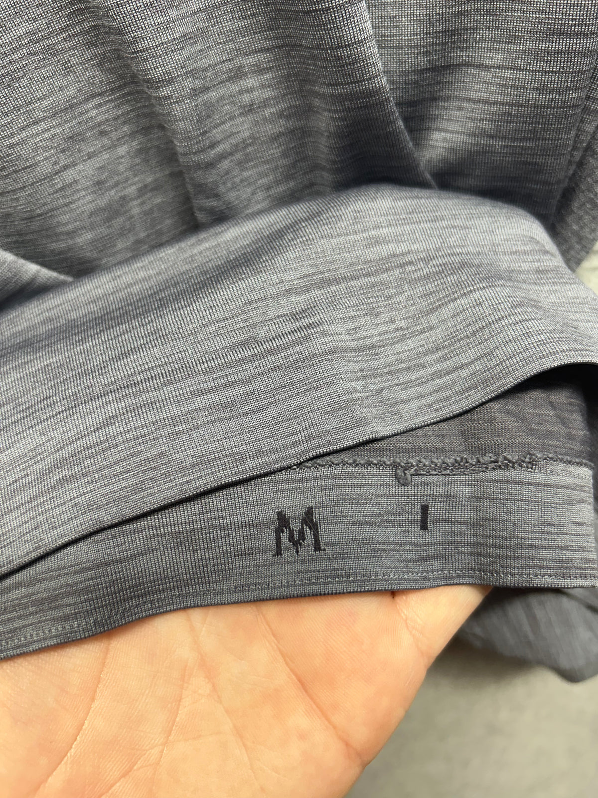 Lululemon Metal Vent Tech Short Sleeve Size Medium Gray | Blue