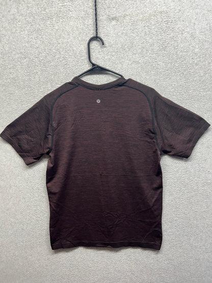 Lululemon Metal Vent Tech Short Sleeve Size Medium Oxblood