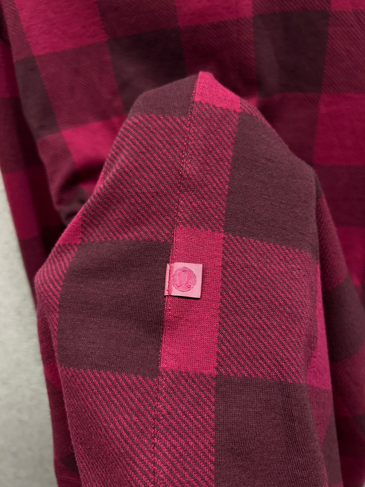 Lululemon Soft Knit Overshirt Size Large Red Rockwood Plaid