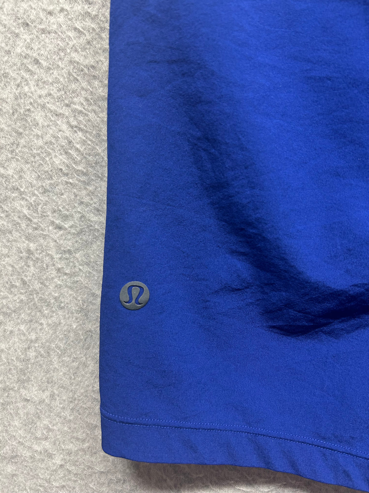Lululemon Pace Breaker Linerless Short 5" Size XL (Square) Blue