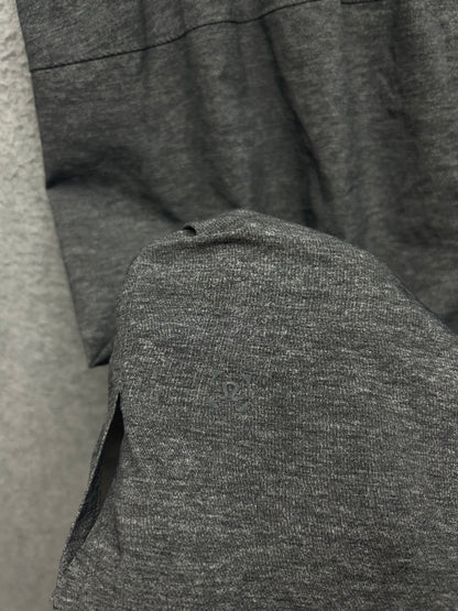 Lululemon T.H.E. Short Linerless 11"  Size XL Heathered Texture Printed Greyt Deep Coal