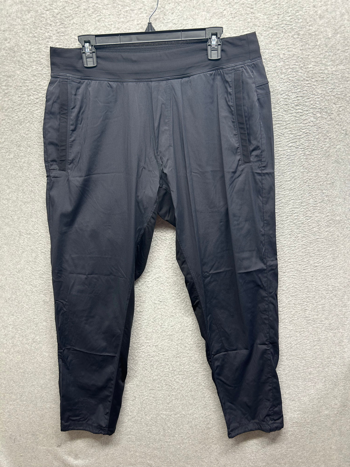 Lululemon Great Wall Pant 32" Size XL Melanite