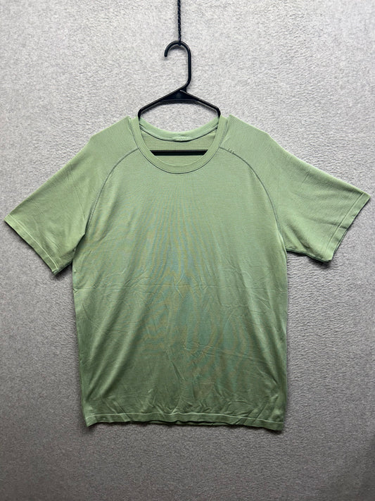 Lululemon Metal Vent Tech Short Sleeve Size XL Light Green