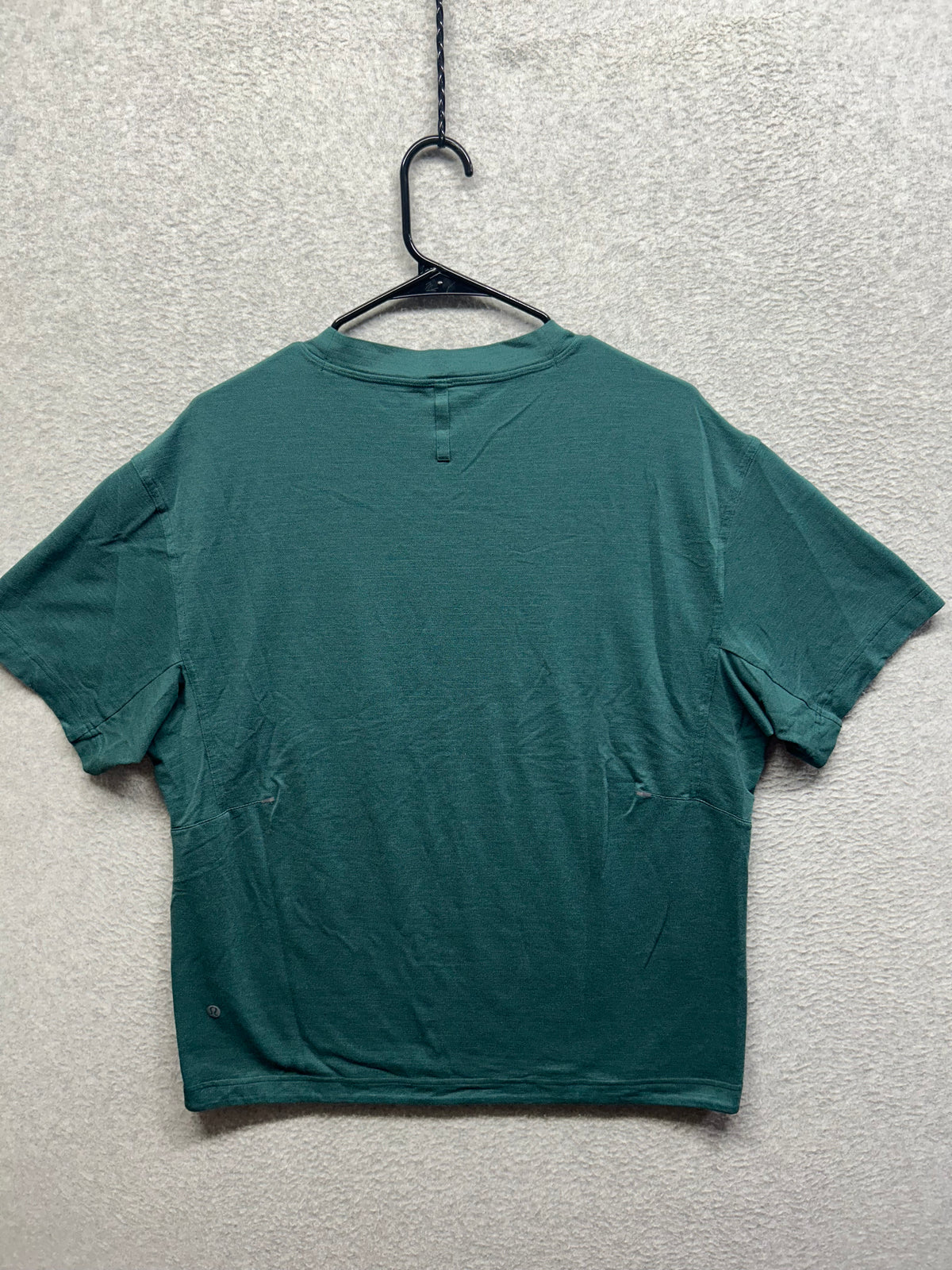 Lululemon License To Train Short Sleeve Size XL Green