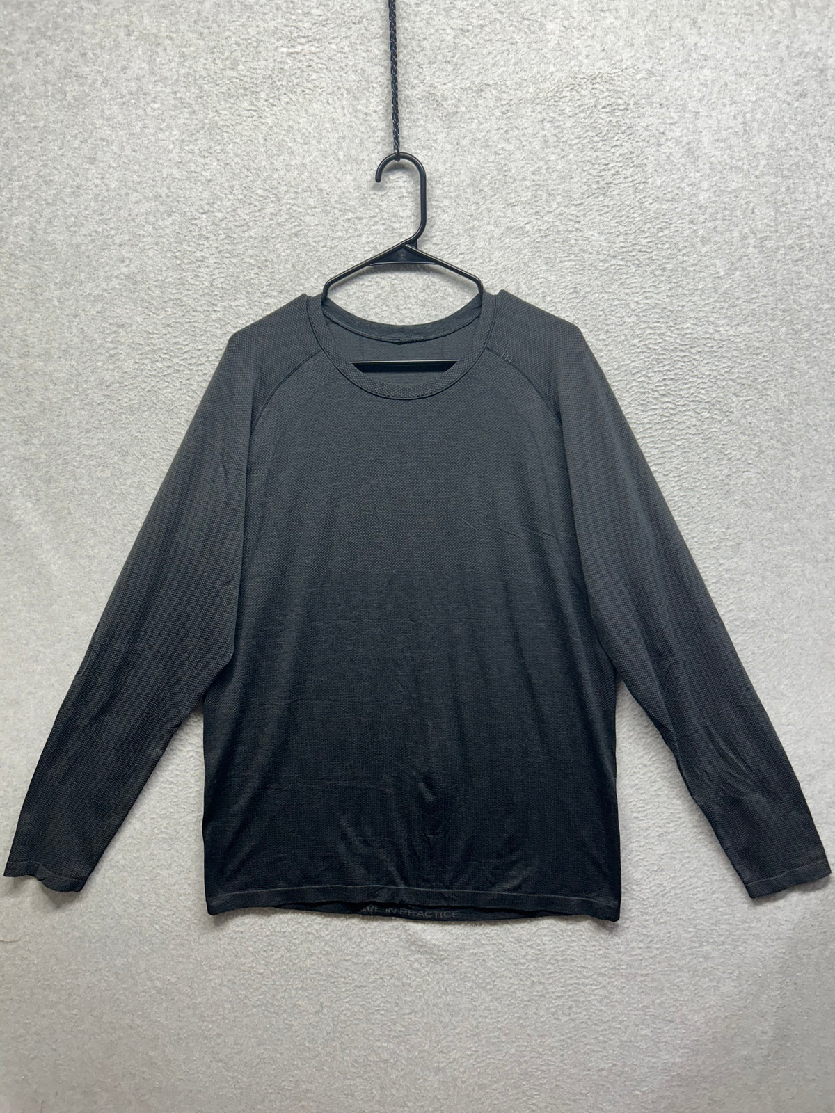 Lululemon Metal Vent Tech Long Sleeve Size XL Black