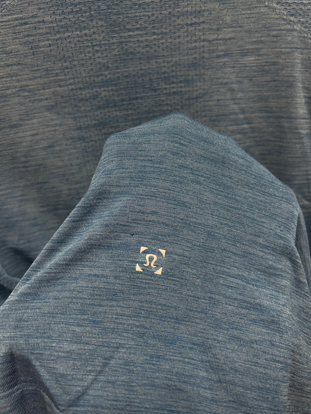 Lululemon Metal Vent Tech Short Sleeve Size XL Blue