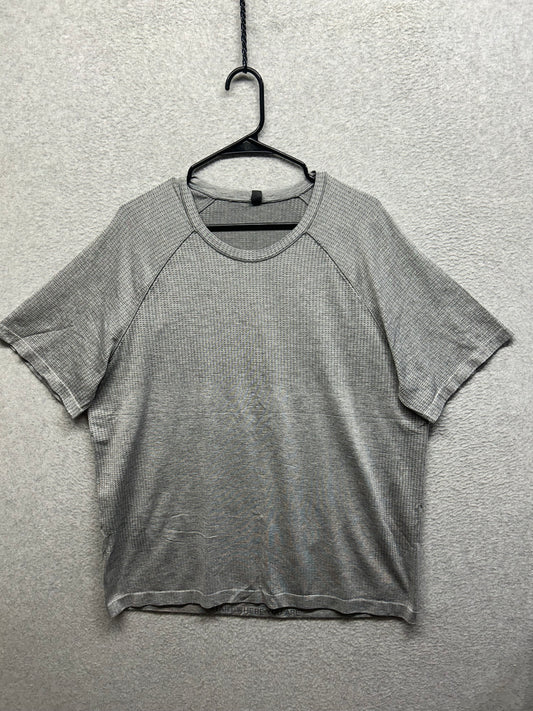 Lululemon Metal Vent Tech Short Sleeve Size 2XL Gray
