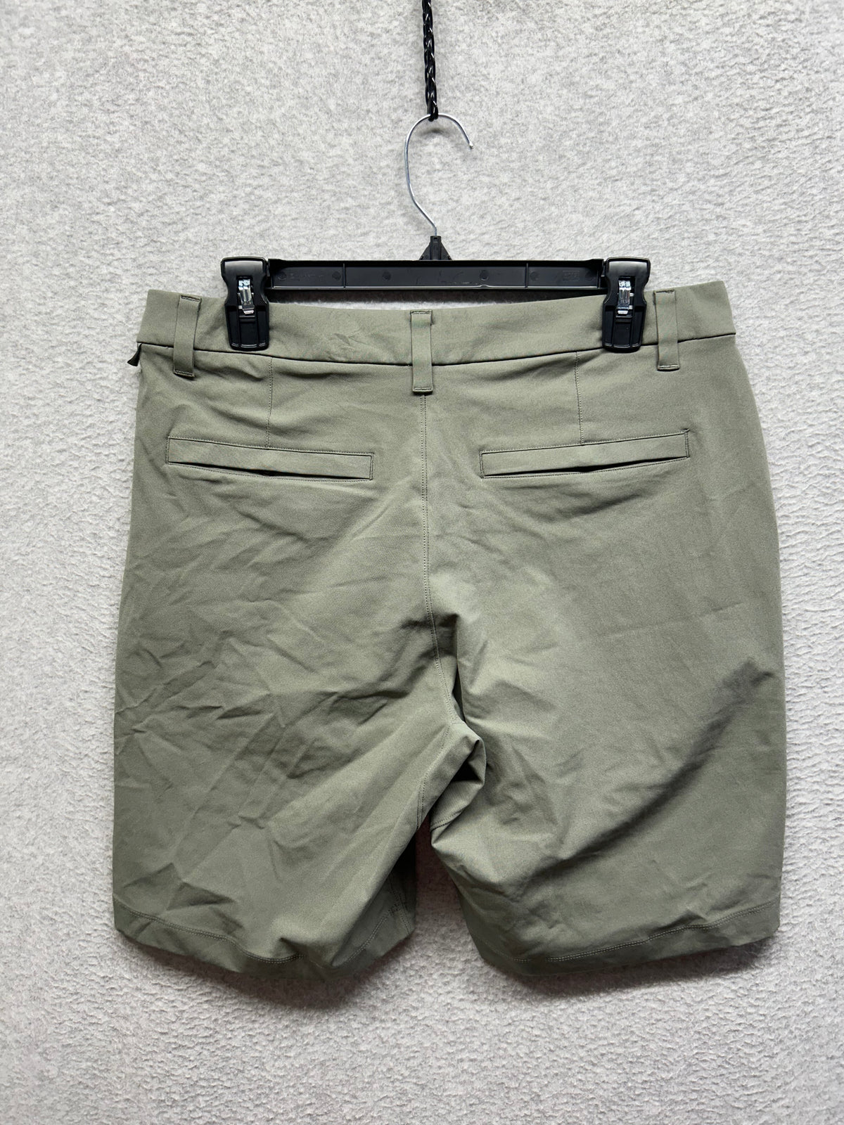 Lululemon Commission Classic-Fit Short 9" Warpstreme Size 32 Green