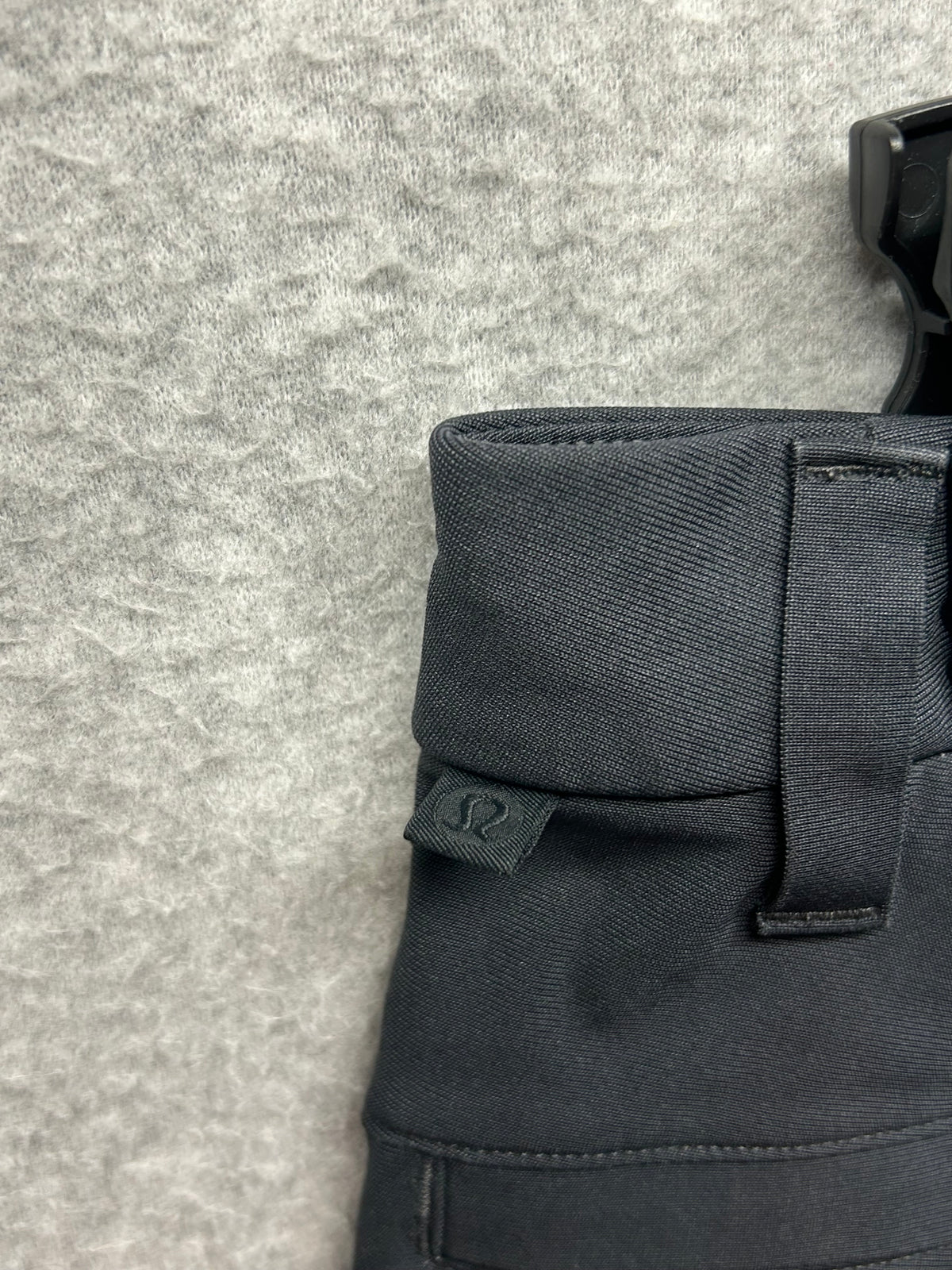 Lululemon Commission Short Slim Warpstreme 9" Size 28 Obsidian