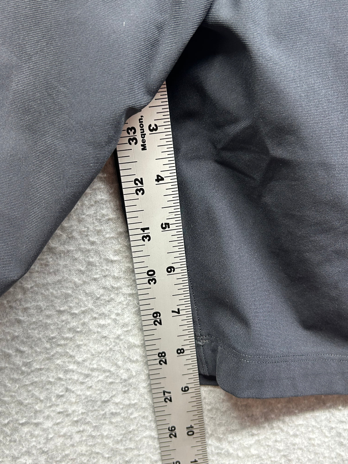 Lululemon Commission Short Slim Warpstreme 9" Size 28 Obsidian