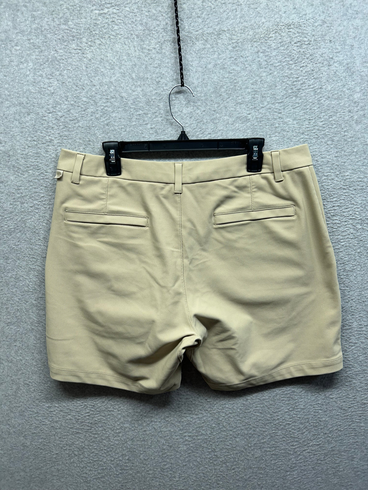 Lululemon Commission Classic-Fit Short 7" Size 36 Trench
