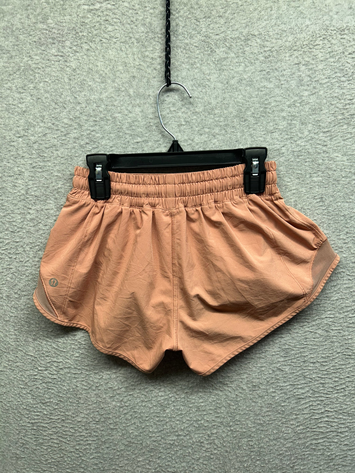 Lululemon Hotty Hot Low-Rise Lined Short 2.5" Size 2 Pink Savannah