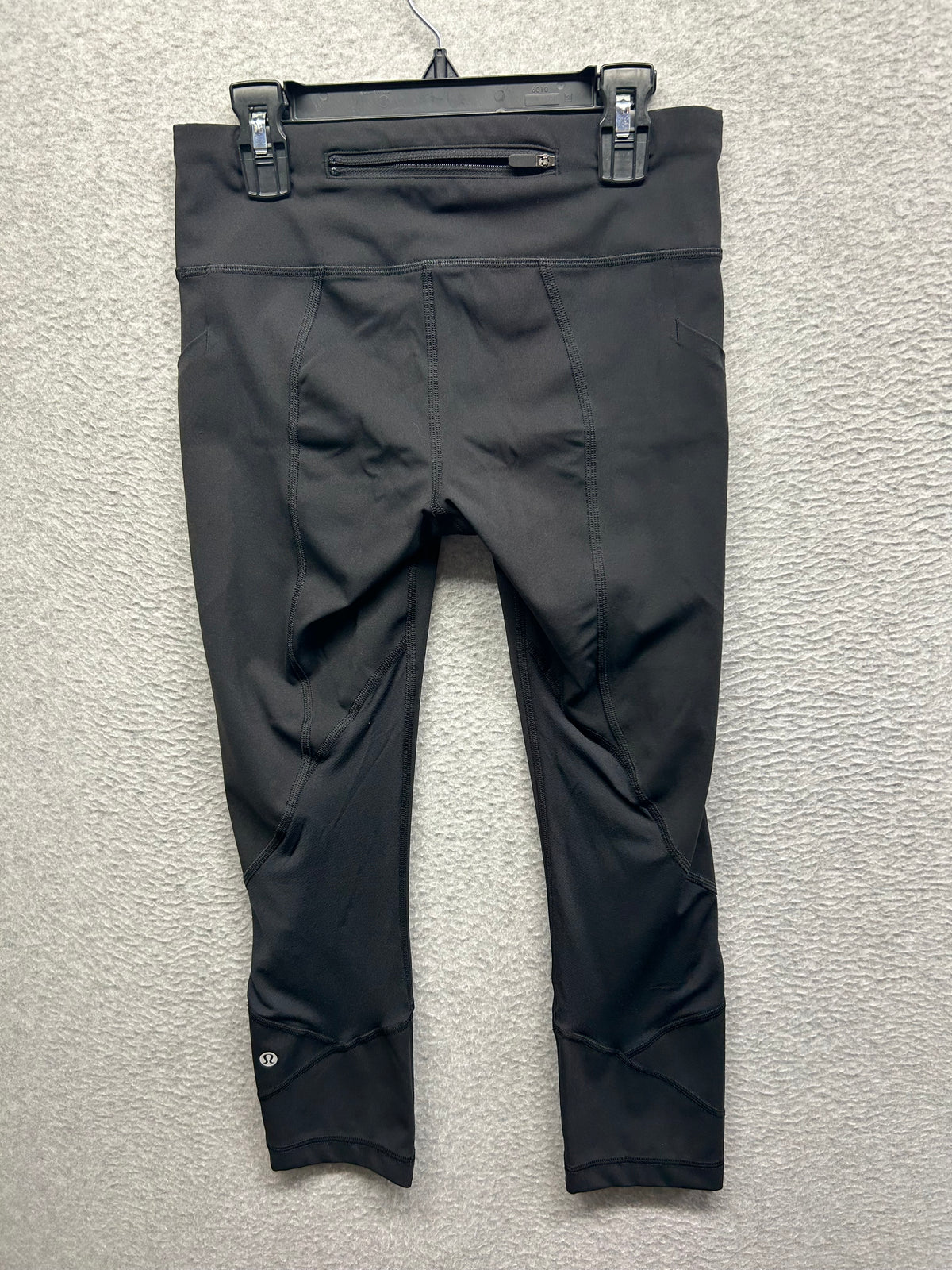 Lululemon Pace Rival Crop Luxtreme 22" Size 4 Black